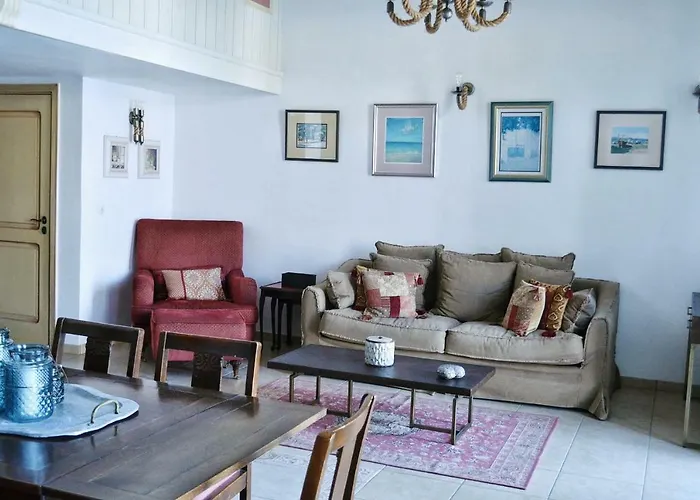 Seame Vakantiehuis Sými